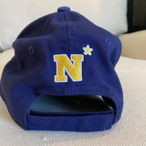 Navy hat (velcro) adjustable (one size fits all) - Picture 3 of 6